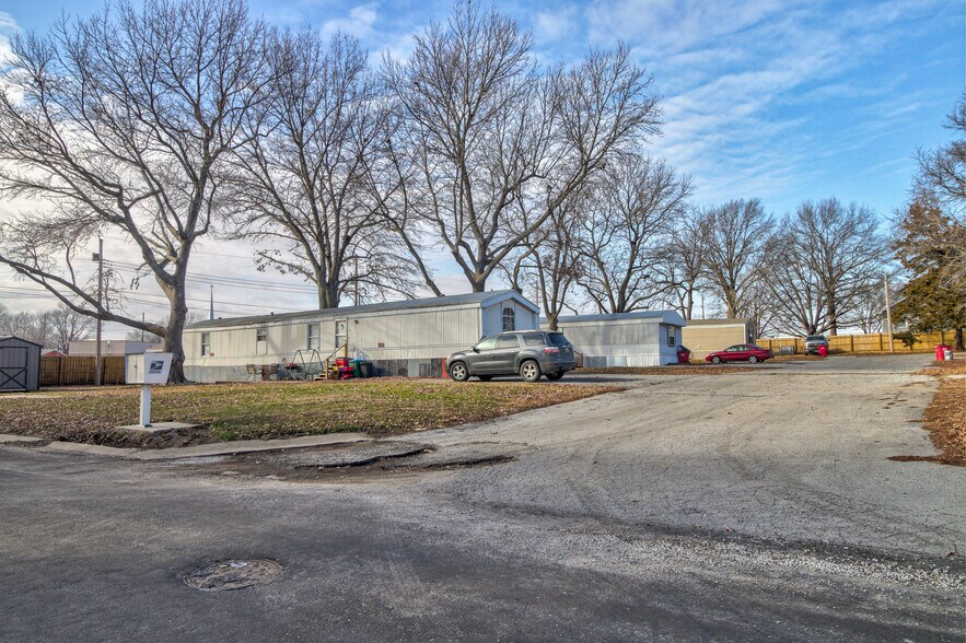 More Photos Of 1 Oakdale Dr, Lexington Manufactured Housing Mobile Home Park For Sale