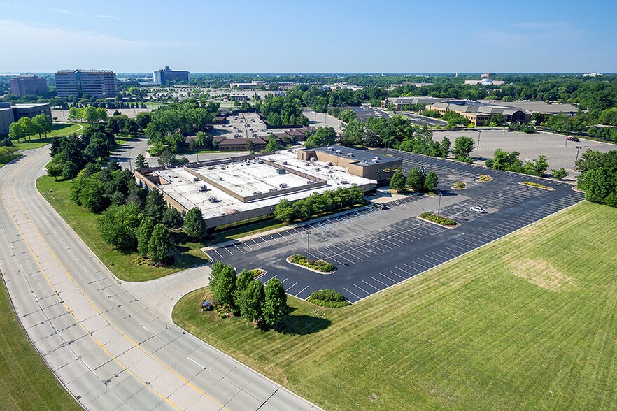 More Photos Of 5225 Auto Club Dr, Dearborn Office For Sale