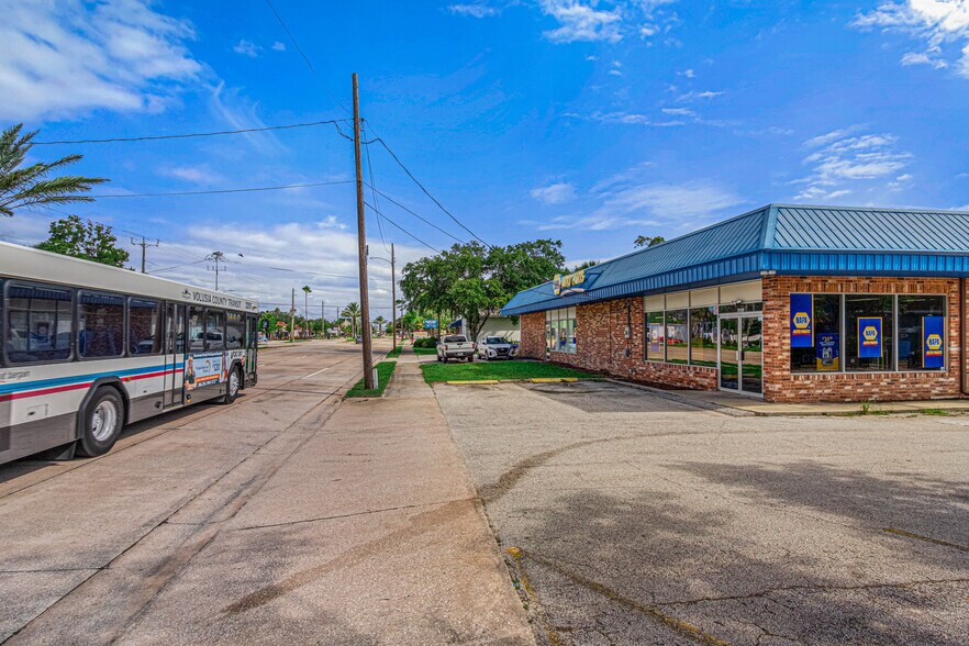 More Photos Of 4651 S Ridgewood Ave, Port Orange Auto Repair For Sale