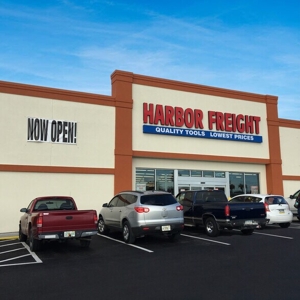 More Photos Of 5947 Gall Blvd, Zephyrhills Unknown For Lease