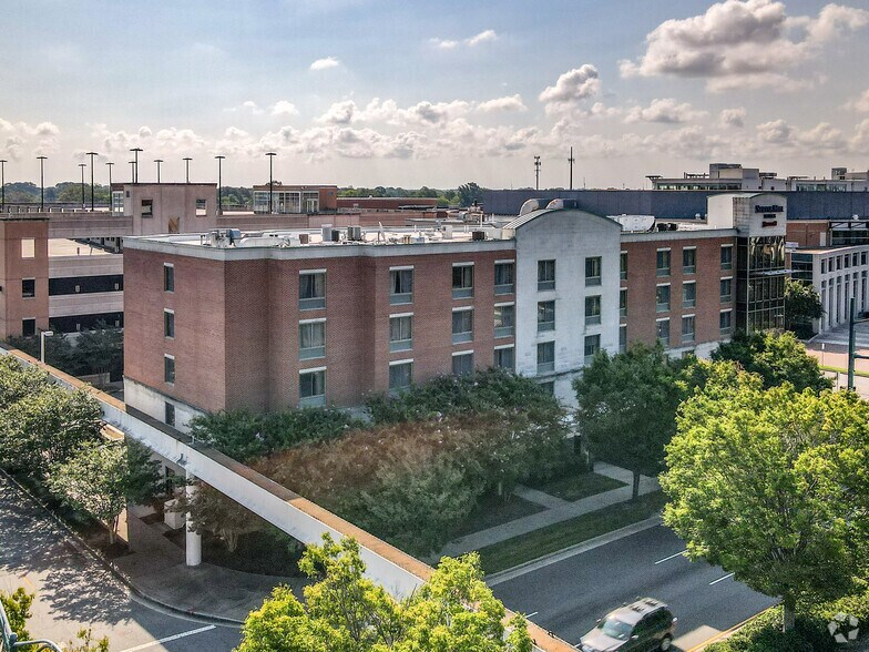 More Photos Of 4500 Hampton Blvd, Norfolk Hotel For Lease