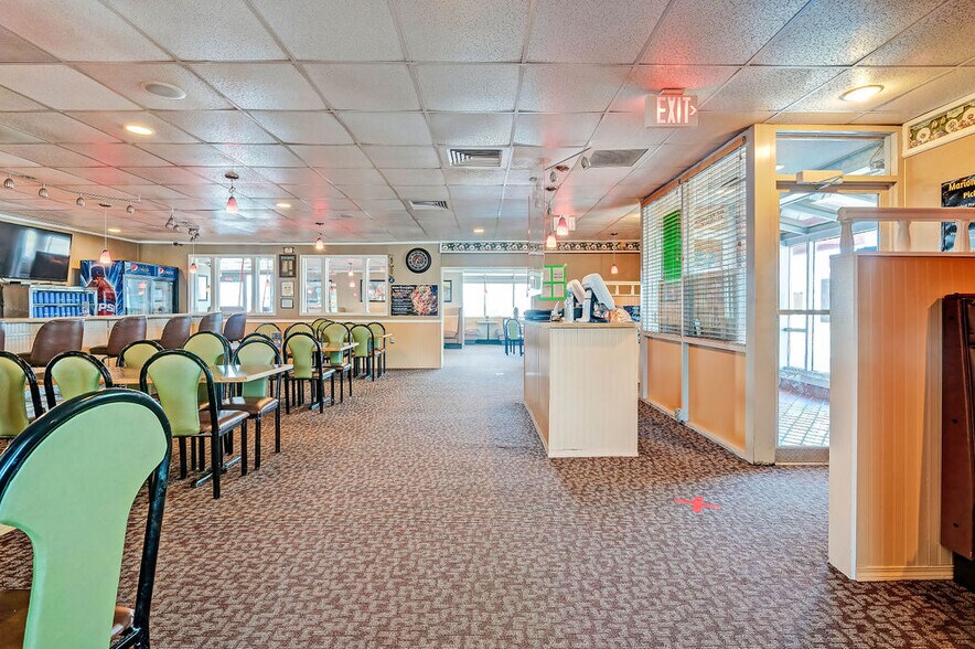 More Photos Of 1565 Marion-Waldo Rd, Marion General Retail For Sale