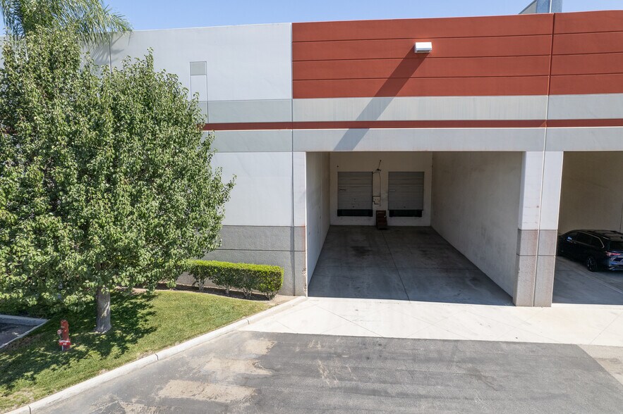 More Photos Of 1929 Campus Ave, Ontario Warehouse For Lease