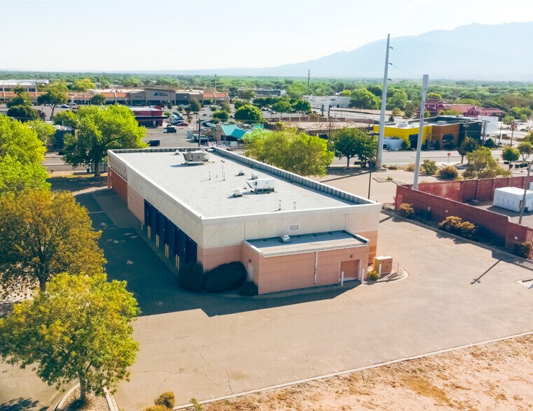 More Photos Of 10000 Coors Byp NW, Albuquerque Department Store For Sale