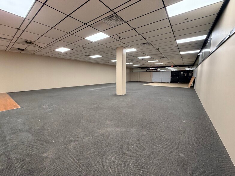 More Photos Of 5611 N State Road 7, Fort Lauderdale Unknown For Lease