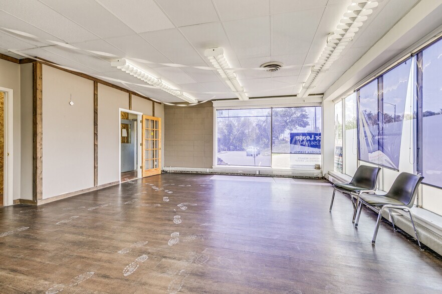 More Photos Of 678 7th St W, Saint Paul Warehouse For Lease