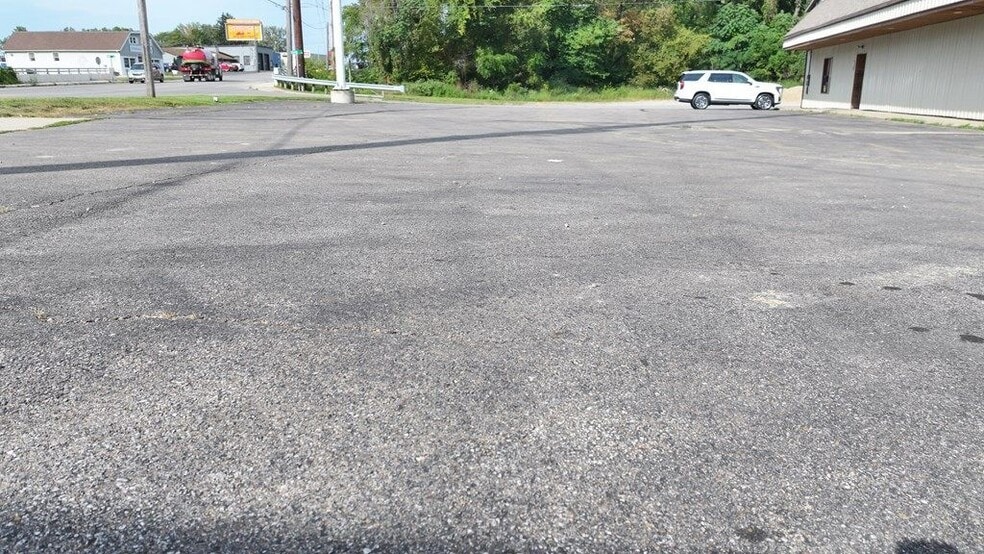 More Photos Of 401 Ashland Rd, Mansfield Freestanding For Sale