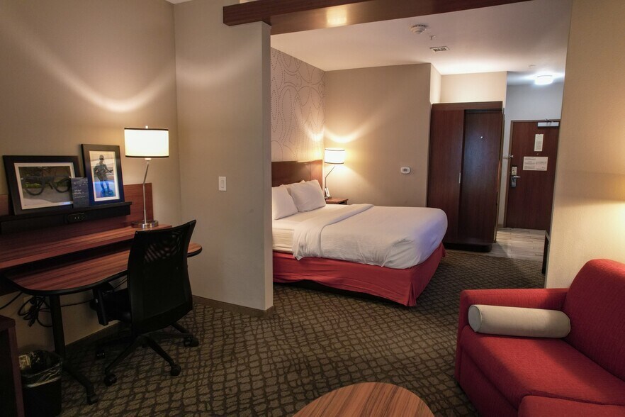 More Photos Of 6435 50th St, Lubbock Hotel For Sale