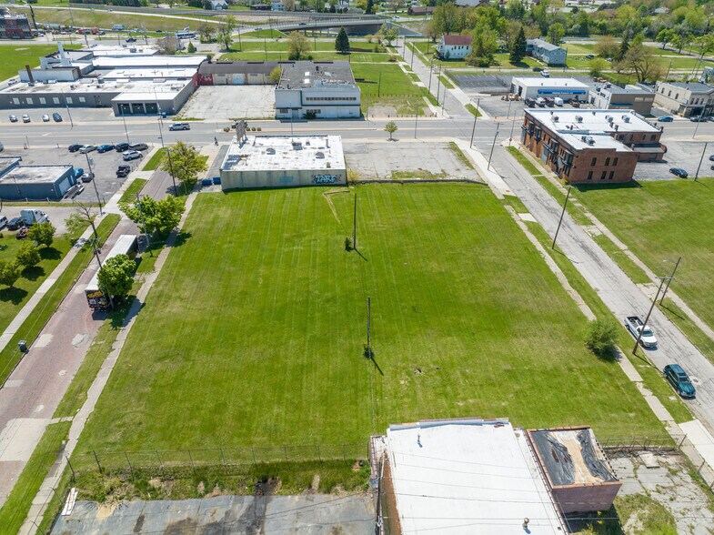 More Photos Of 114 19th St, Toledo Land For Sale