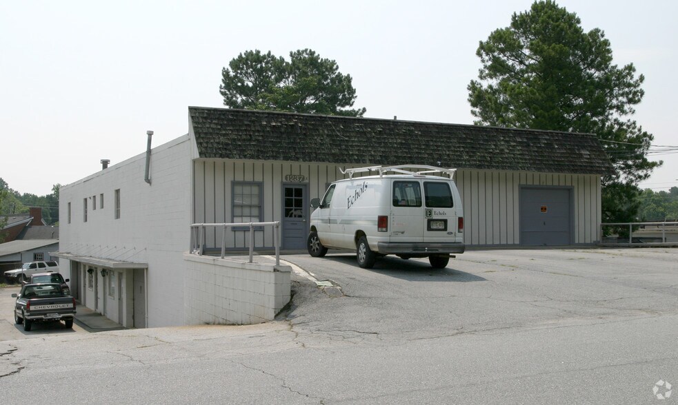 More Photos Of 1237 Strickland Rd, Roswell Light Distribution For Lease