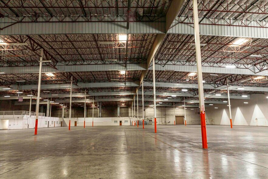 More Photos Of 600 S McClure Rd, Modesto Warehouse For Lease