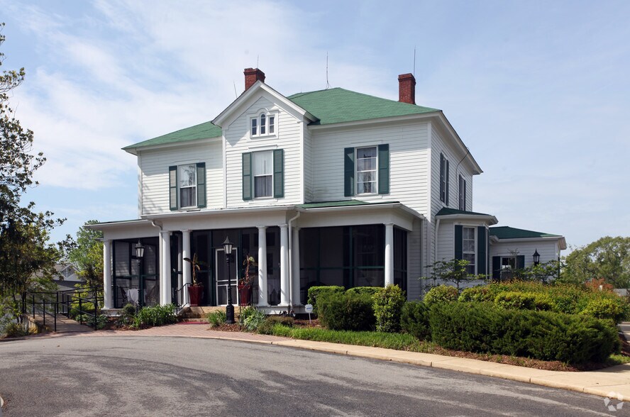 Primary Photo Of 485 Main St, Prince Frederick Restaurant For Sale
