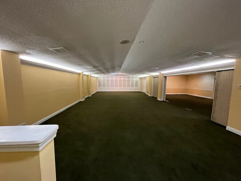 More Photos Of 110 B St, Saint Albans Funeral Home For Sale