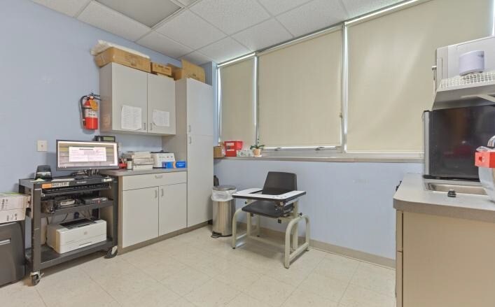 More Photos Of 333 Old Hook Rd, Westwood Medical For Sale