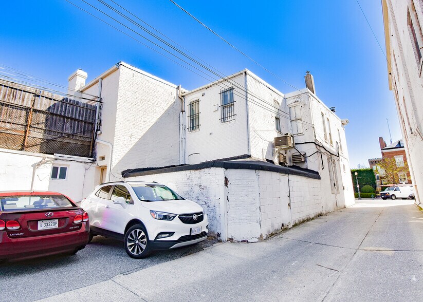 More Photos Of 727 8th St SE, Washington General Retail For Sale