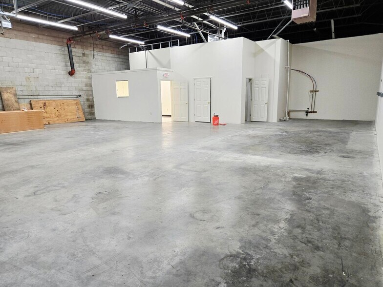 More Photos Of 2 Townsend West, Nashua Light Distribution For Lease