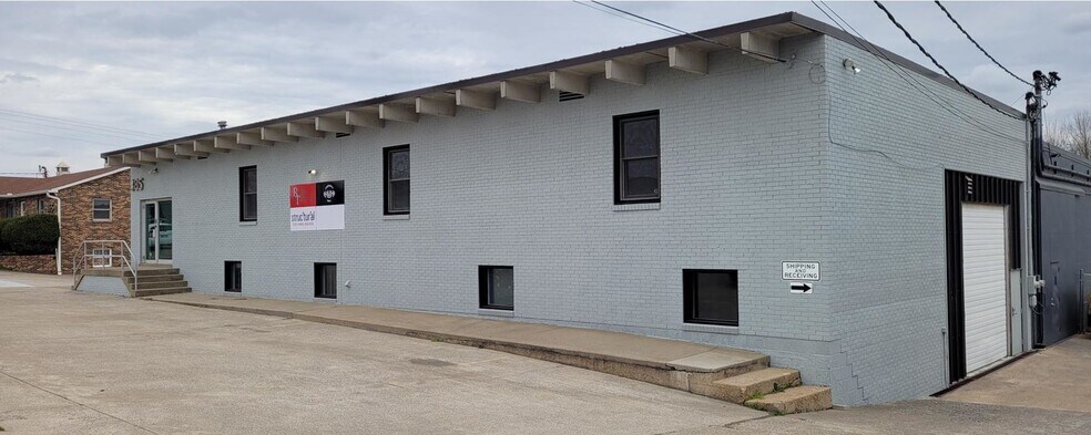 More Photos Of 385-387 Industrial Dr, Mount Juliet Warehouse For Lease