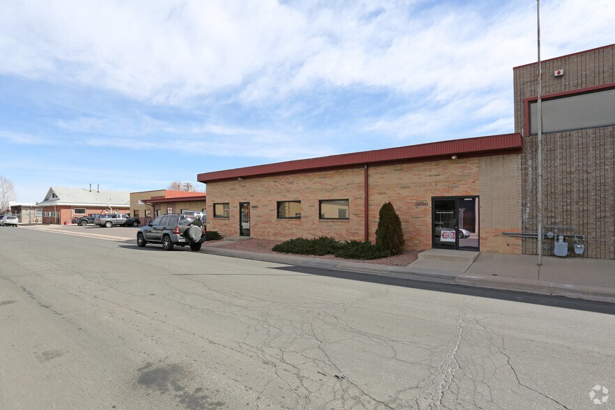 More Photos Of 3878-3898 S Jason St, Englewood Warehouse For Sale