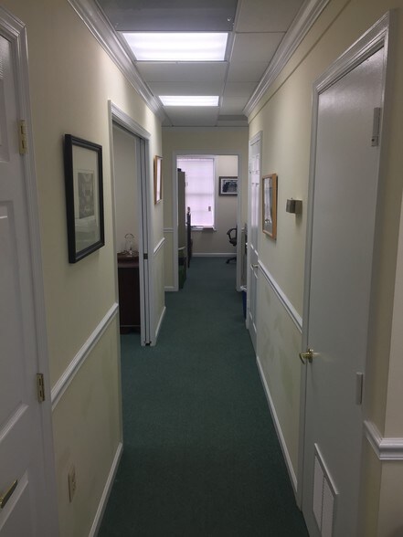 More Photos Of 8607-8609 2nd Ave, Silver Spring Medical For Sale
