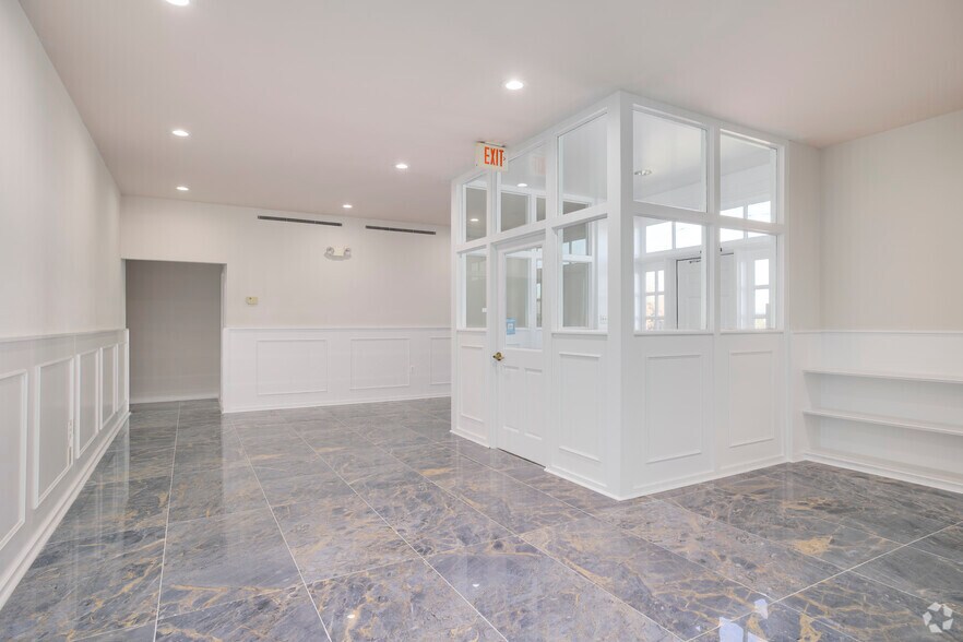More Photos Of 8802 Sudley Rd, Manassas Medical For Lease