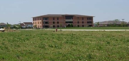 More Photos Of 13550 S Route 30, Plainfield Coworking Space