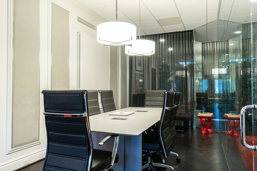 More Photos Of 112 Kercheval Ave, Grosse Pointe Office Residential For Lease