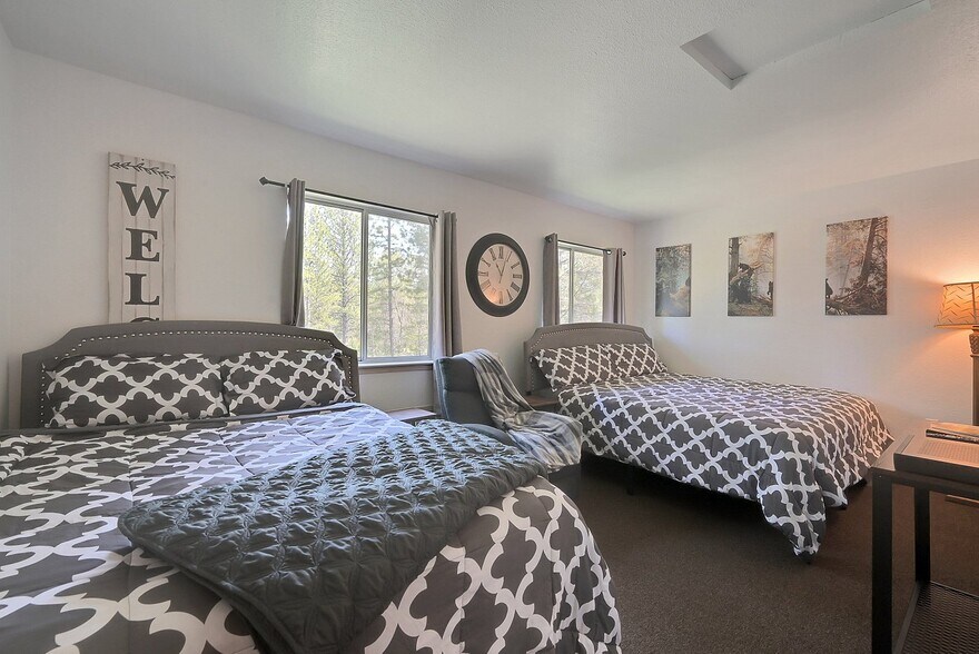 More Photos Of 8592 La Porte Rd, Brownsville Hotel For Sale