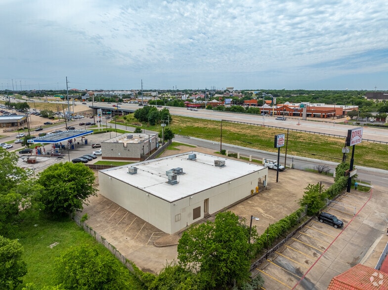 More Photos Of 6960 Marvin D Love Fwy, Dallas Freestanding For Sale