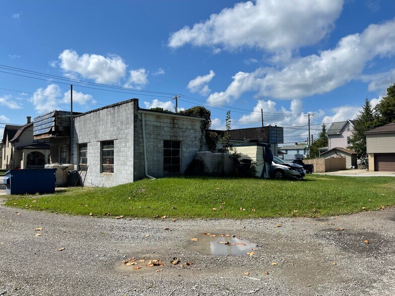 More Photos Of 2400 Ligonier St, Latrobe Auto Repair For Sale