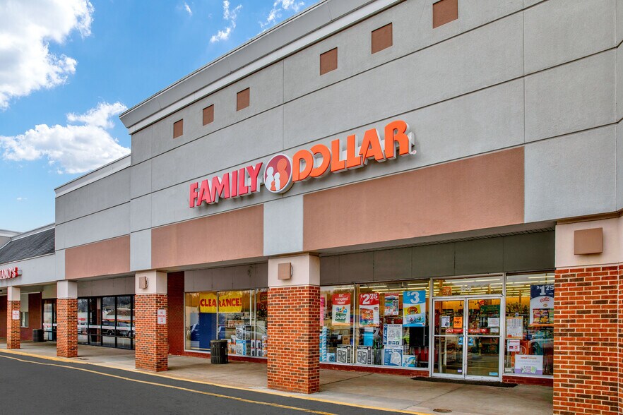 More Photos Of 14-72 Fenton Plz, Fenton Unknown For Lease