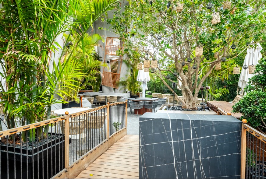 More Photos Of 1 Collins Ave, Miami Beach Apartments For Sale