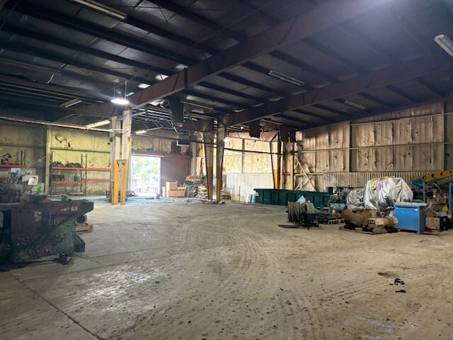 More Photos Of 718 E Main St, Kewanna Industrial For Sale
