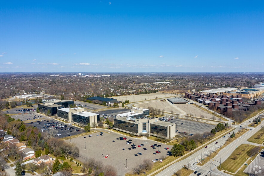 More Photos Of 3310 W Big Beaver Rd, Troy Unknown For Lease