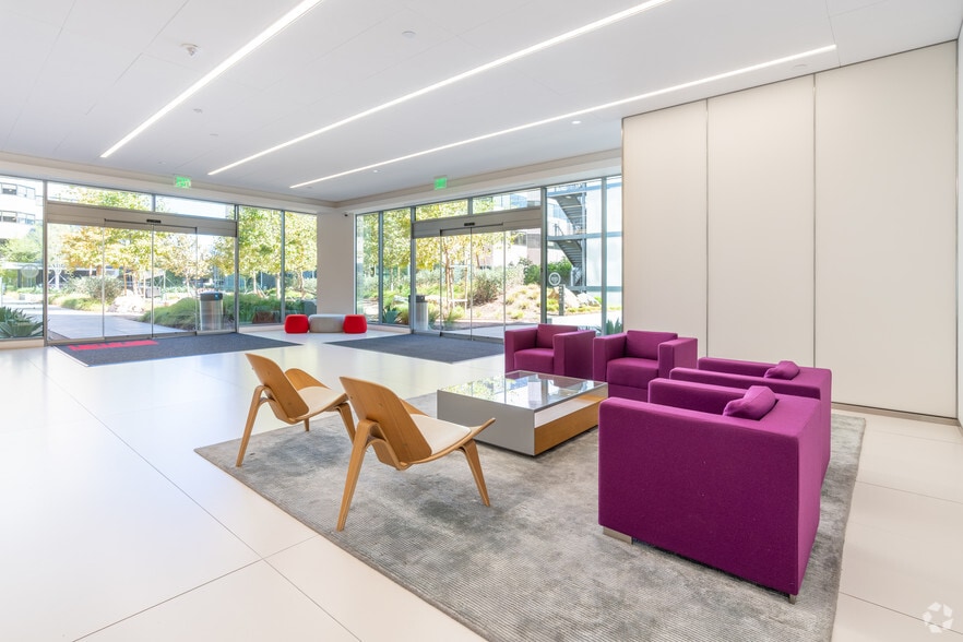 More Photos Of 535-575 Anton Blvd, Costa Mesa Unknown For Lease