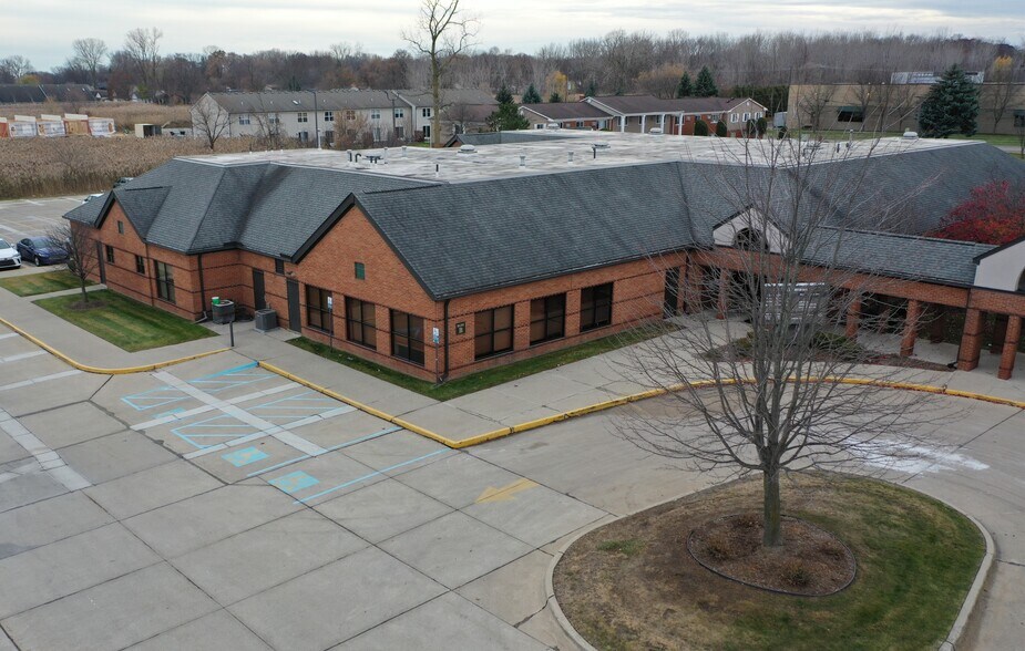 More Photos Of 35050-35054 23 Mile Rd, New Baltimore Medical For Lease