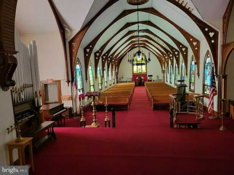 More Photos Of 120 W 4th St, Mount Carmel Religious Facility For Sale