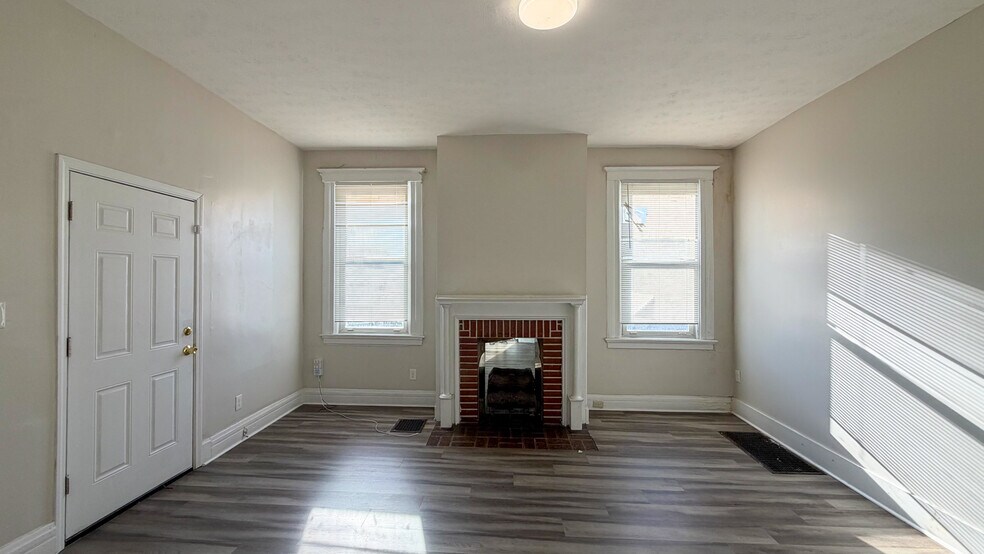 More Photos Of 275 McCormick Pl, Cincinnati Apartments For Sale