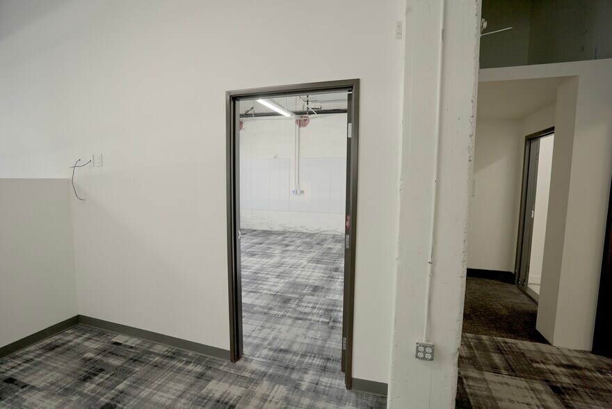 More Photos Of 1355 Palmetto St, Los Angeles Loft Creative Space For Lease