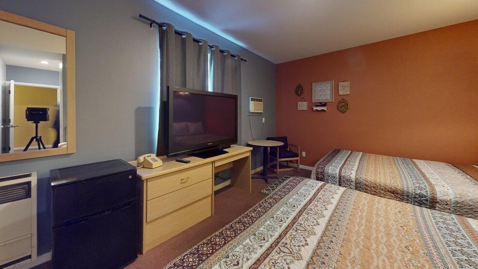 More Photos Of 414 N Park St, Chewelah Hotel For Sale