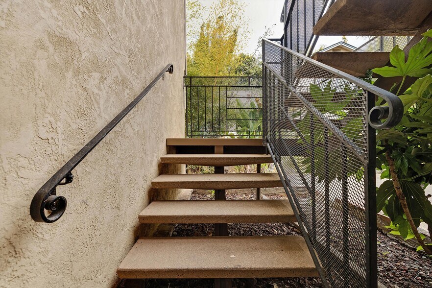 More Photos Of 145 Chumalia St, San Leandro Apartments For Sale