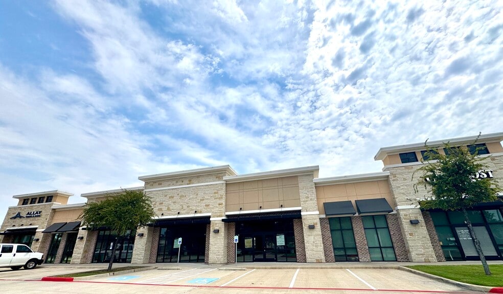 More Photos Of 3725 S Lake Forest Dr, McKinney Medical For Lease