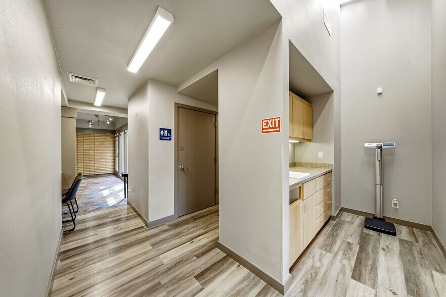 More Photos Of 537 Murphy Rd, Medford Medical For Lease