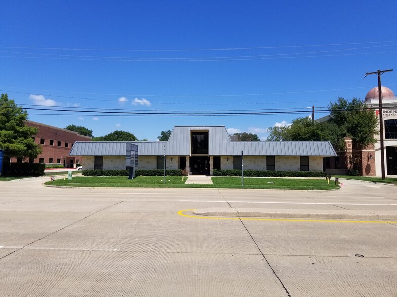 More Photos Of 541 W Main St, Lewisville Medical For Lease