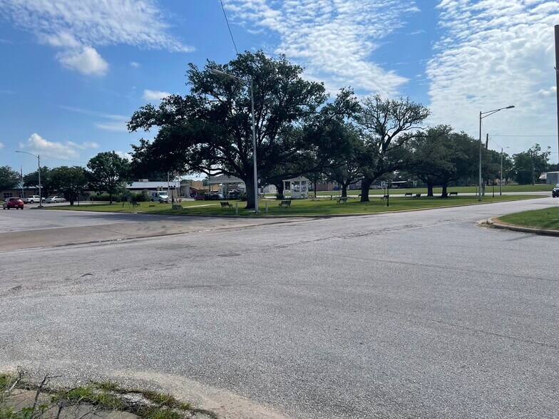 More Photos Of 1006 12th St, Hempstead General Retail For Sale