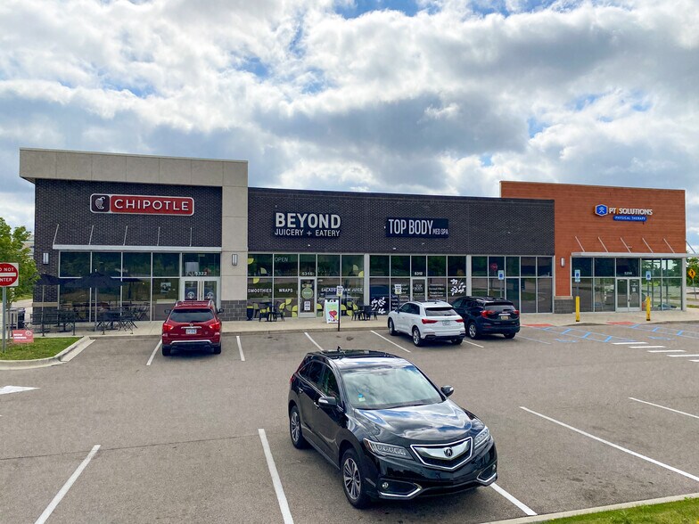 More Photos Of 5296-5322 Crooks Rd, Troy Storefront For Lease