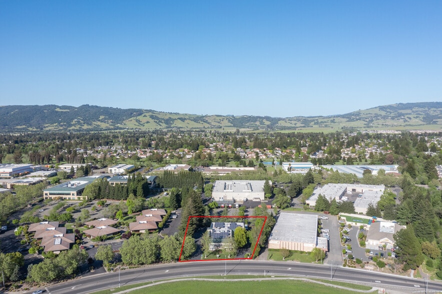 More Photos Of 6050 Commerce Blvd, Rohnert Park Office For Lease