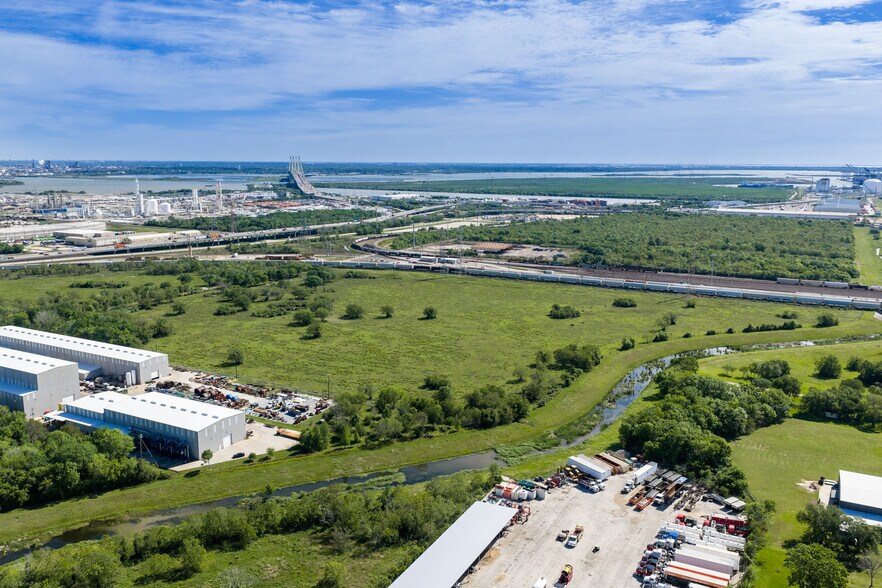 More Photos Of 12042 N P St, La Porte Unknown For Lease