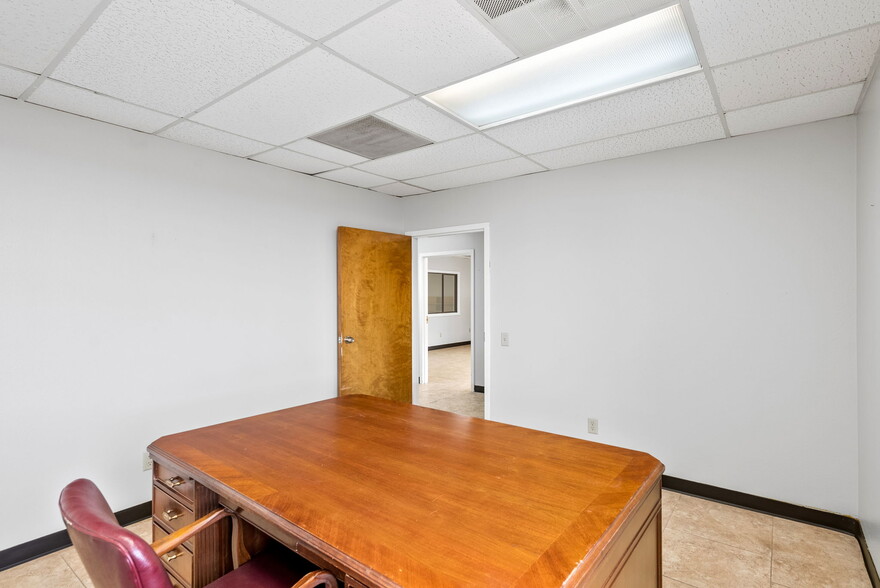 More Photos Of 9502 Computer Dr, San Antonio Medical For Sale