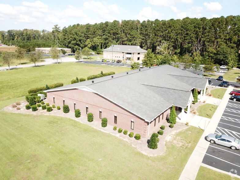 More Photos Of 289 Corporate Dr, Lumberton Office For Lease