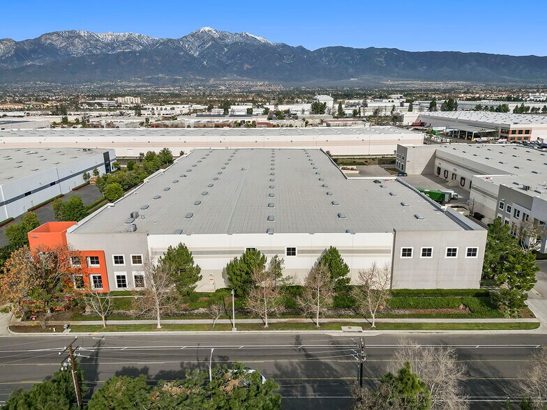 More Photos Of 11246 Jersey Blvd, Rancho Cucamonga Distribution For Lease